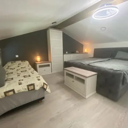 Apartamento Vlokje Žbandaj